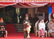 Pemerintah Gelontorkan Beasiswa, Tunjangan, dan Perlindungan Hukum di Hari Guru Nasional 2025