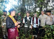 Menhut Raja Juli Antoni Serahkan SK Hutan Adat Imbo Laghangan Riau, Wujud Penghormatan Negara dan Penopang Budaya