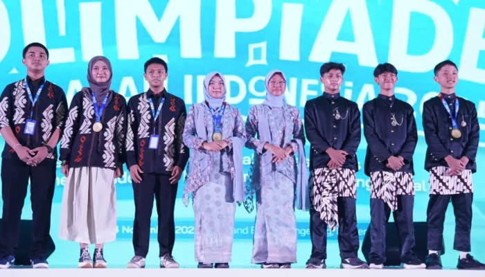 Umumkan Juara Olimpiade Madrasah Indonesia 2025, Kemenag : Ribuan Riset Lahirkan Peneliti Muda Berprestasi