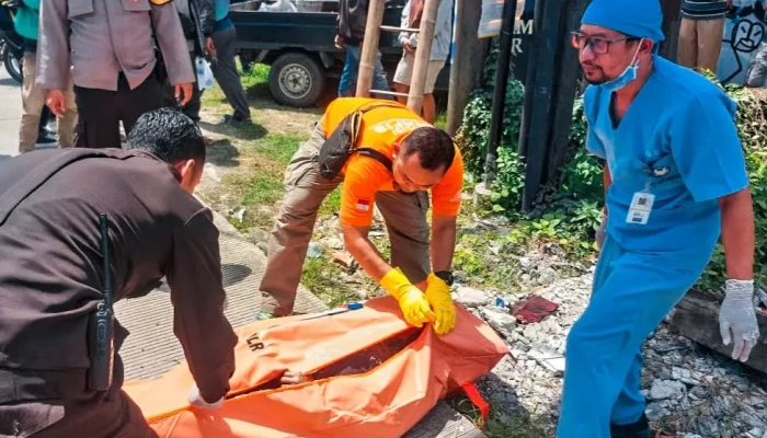 Pekerja Baliho Tewas Tersengat Listrik di Tegal, Polisi Selidiki Unsur Kelalaian