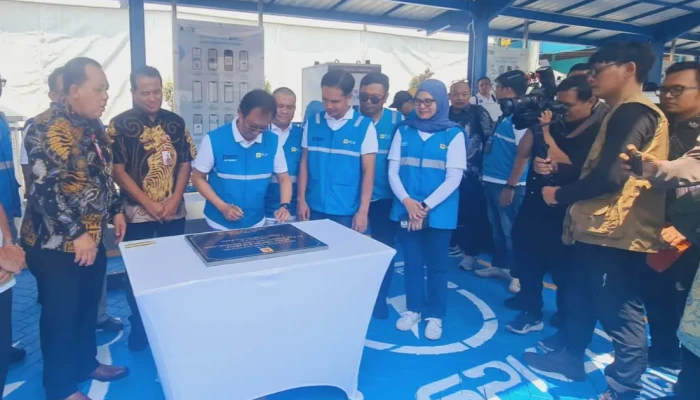 Ekosistem Kendaraan Listrik Makin Kuat, PLN Resmikan SPKLU Center Pertama di Jatim