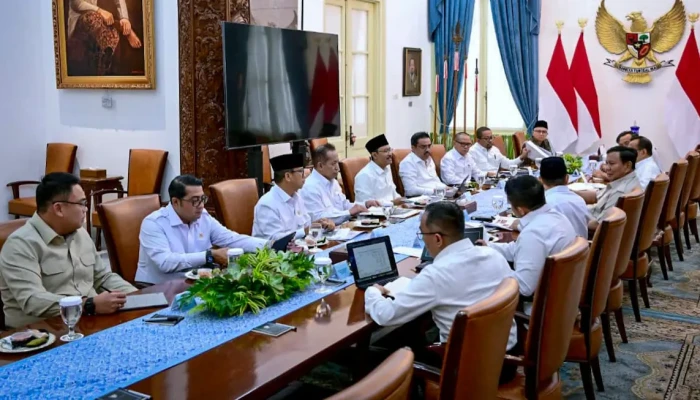 Arahkan Kabinet, Presiden Prabowo Fokus Perlindungan UMKM dan Percepatan Digitalisasi