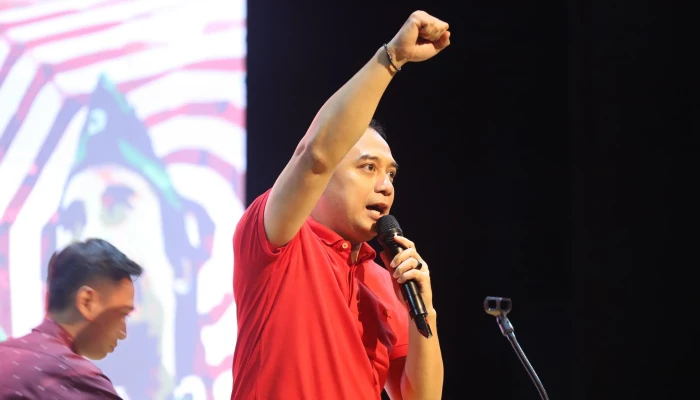 Wali Kota Eri Ajak Pemuda Surabaya Teladani Semangat Soekarno di Hari Pahlawan