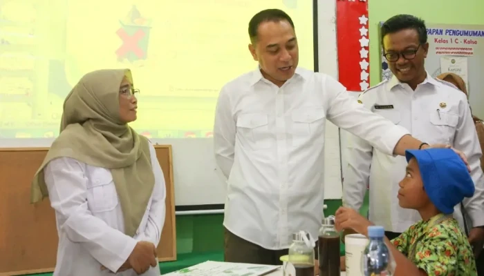 Wali Kota Eri Perketat Pengawasan Sekolah Anti-Bullying di Surabaya