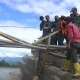 Bangun Jembatan