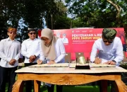 Bupati Ipuk tandatangani MoU dengan Taspen