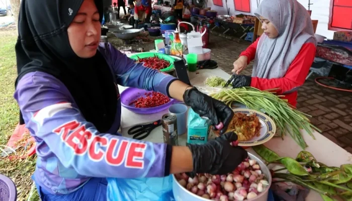 Rp2 Miliar per Hari Dikeluarkan Kemensos untuk 39 Dapur Umum Korban Bencana