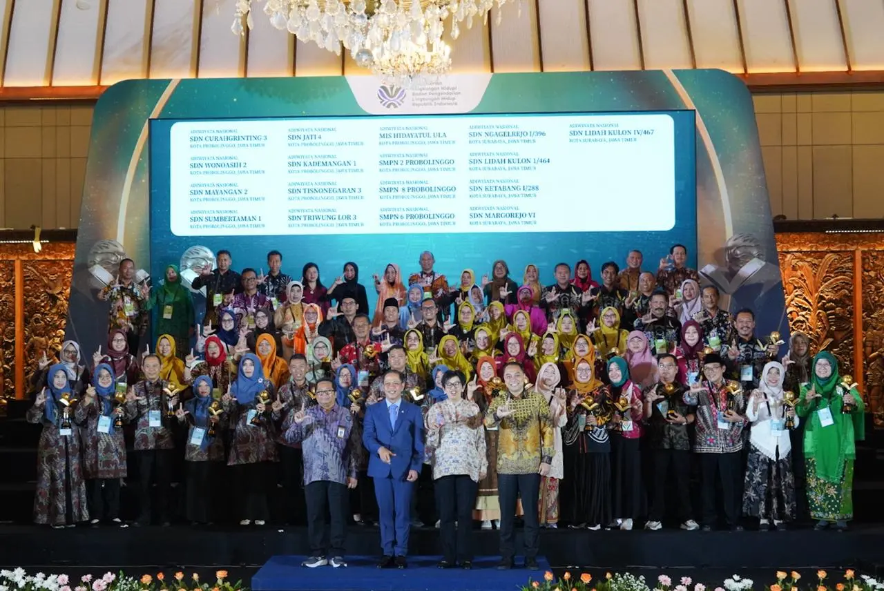 Dok Penghargaan Adiwiyata 2025-12-12 at 08.29.35