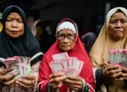 Digitalisasi Bansos, Strategi Mendagri Tito Karnavian Atasi Data ‘Bocor’ dan Tingkatkan Efisiensi Anggaran
