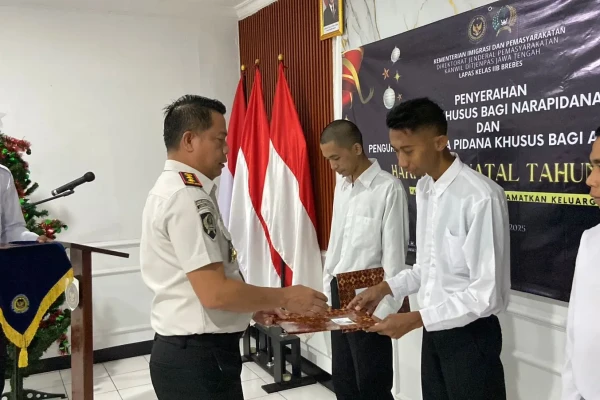Kado Natal di Lapas Brebes: Tiga Warga Binaan Terima Remisi Sebagai Buah Pembinaan Positif