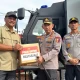 Kapolri serahkan bantuan