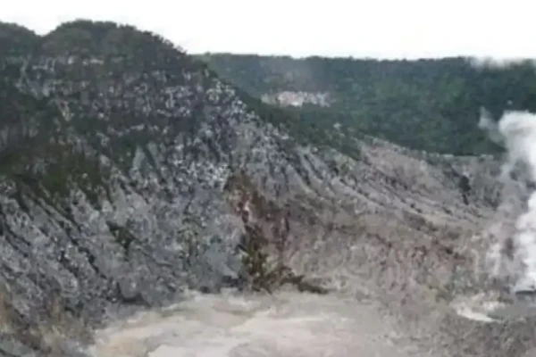 Aktivitas Kegempaan Gunung Tangkuban Parahu Meningkat Tajam di Libur Akhir Tahun