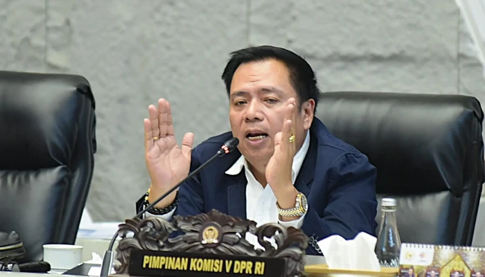 Komisi V DPR Desak Basarnas Perpanjang Operasi SAR Banjir Sumatra dan Jamin Dukungan Pendanaan