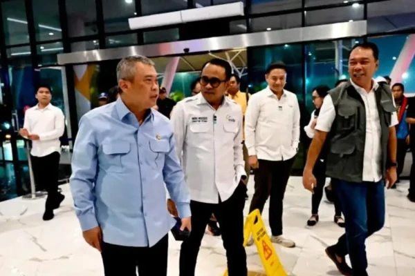 Tinjau Simpul Transportasi Banten, Menhub Jamin Kelancaran Logistik dan Penumpang
