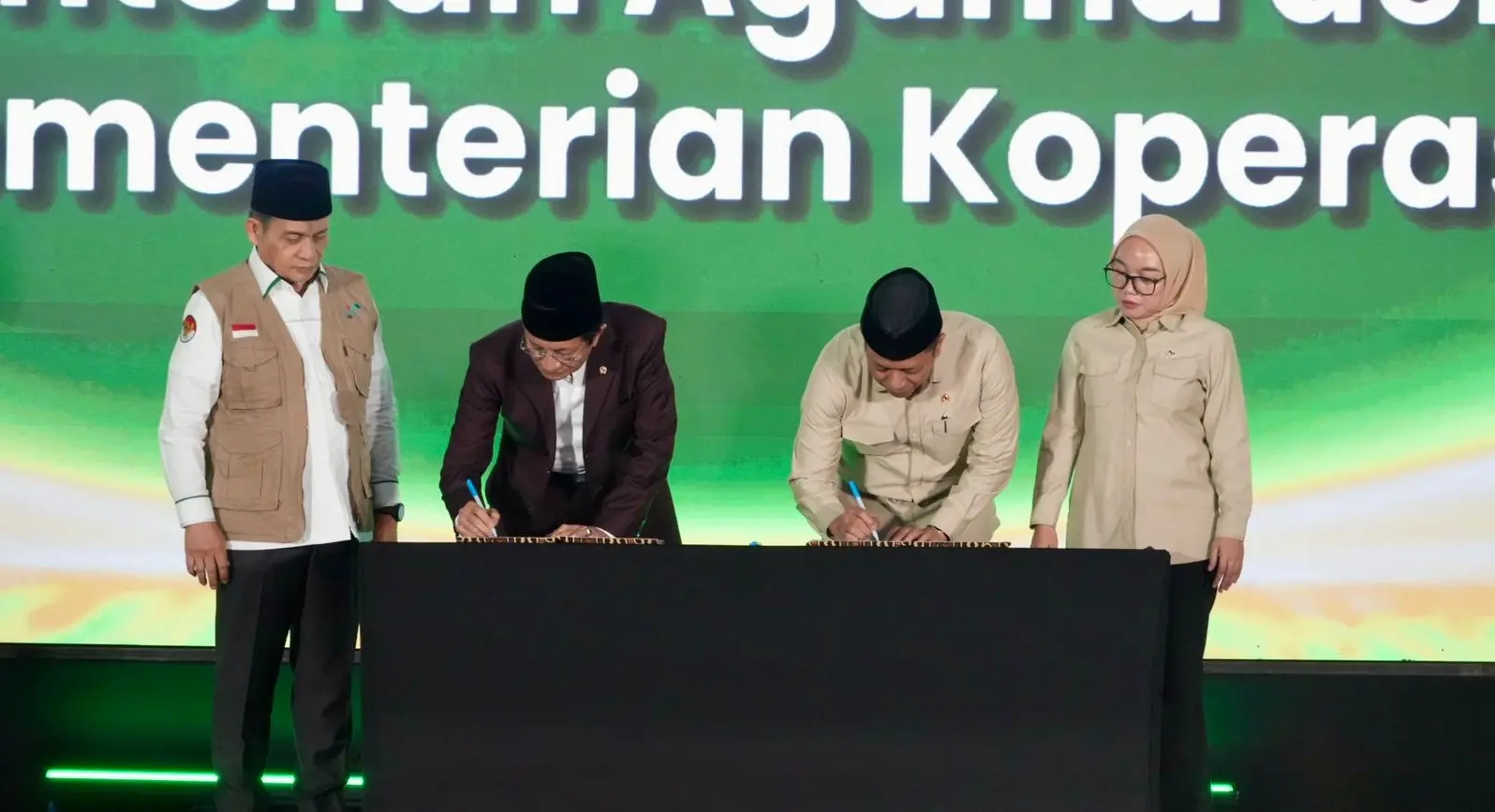 Menteri Koperasi Ferry Jualiantono dan Menag Nasar