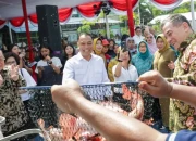 Sinergi Australia-UK Petra Dukung Pemberdayaan Perempuan Surabaya, Wali Kota Eri Pimpin Panen Perdana Nila dan Hidroponik