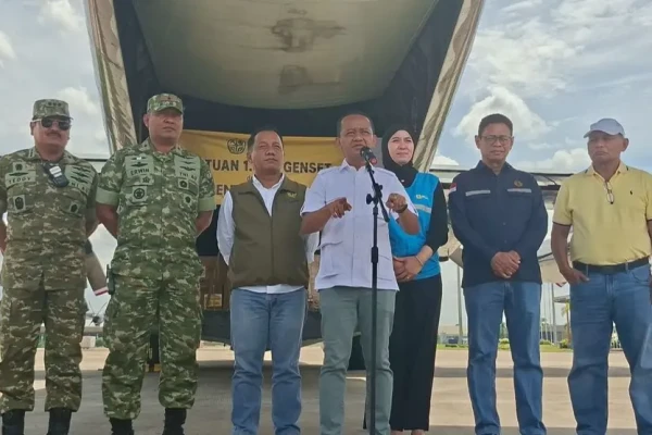 Pemerintah Salurkan Ribuan Genset dan Kompor Gas untuk Korban Banjir Aceh-Sumatera