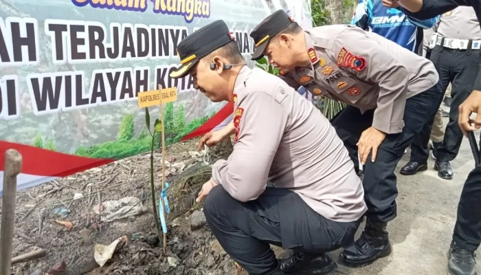 Polres Tegal Kota Tanam Ribuan Mangrove, Antisipasi Abrasi dan Banjir Rob di Pesisir
