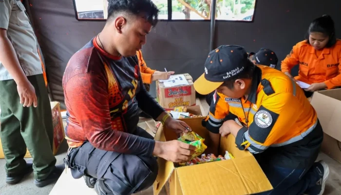 Pemkot Surabaya Kirim Kembali Bantuan Logistik ke Sumatera via Laut, Posko Bencana Tetap Dibuka