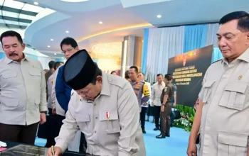 Presiden Prabowo Subianto didampingi Jaksa Agung