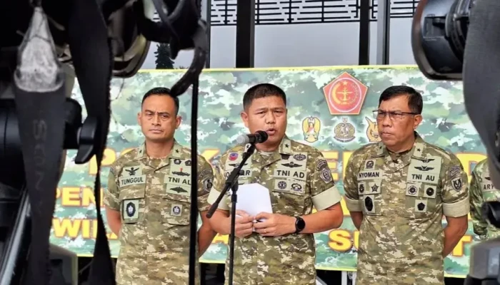 TNI Kerahkan Mobil RO dan 30 Dapur Lapangan untuk Korban Bencana Sumatera