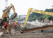 Aktivitas Pembangunan infrastruktur di Kota Surabaya