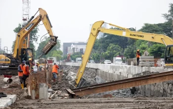 Aktivitas Pembangunan infrastruktur di Kota Surabaya