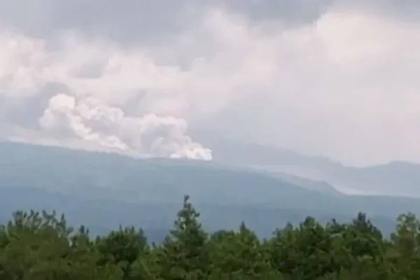 Aktivitas Vulkanik Gunung Semeru Masih Tinggi, Status Siaga Tetap Dipertahankan