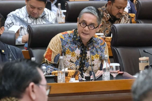 Kemenperin dan DPR Sepakati Target Utilisasi Industri 70 Persen untuk Tahun 2026