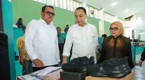 Pemkot Surabaya Ubah Kebijakan Beasiswa 2026: Siswa SMA Swasta Kini Terima Bansos Pendidikan
