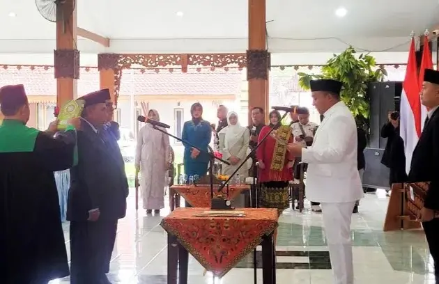 Bupati Situbondo pergeseran 26 pejabat