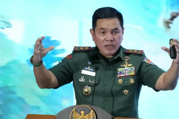 Gubernur Akmil Beri Pembekalan Geopolitik kepada Peserta Retreat SIG