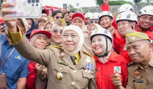 Gubernur Jatim Khofifah pimpin Apel hari K3