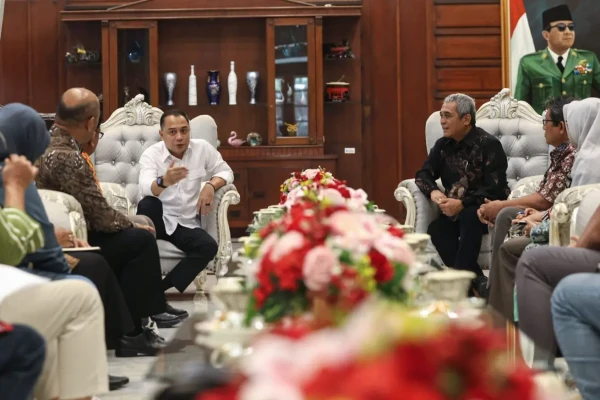 Pemkot Surabaya dan PTS Bersinergi Wujudkan Program Satu Keluarga Miskin Satu Sarjana