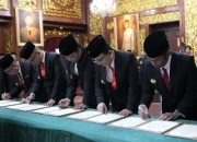 Sabrang Letto dan Frank Hutapea Resmi Dilantik Menjadi Tenaga Ahli Dewan Pertahanan Nasional