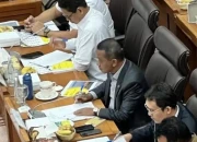 Bahlil Instruksikan BPH Migas Tambah Kuota BBM Subsidi untuk Papua dan Aceh