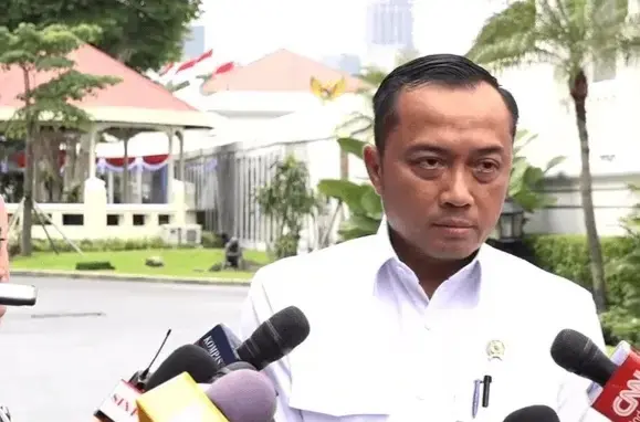 Menteri Sekretaris Negara Prasetyo Hadi di Istana