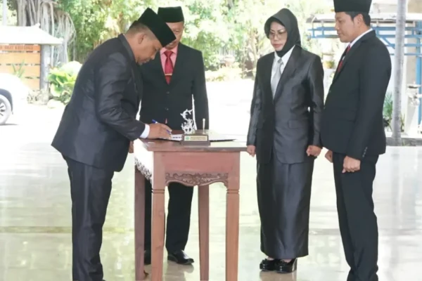 Bupati Subandi Lantik Pejabat Sidoarjo dan Tekankan Integritas Pelayanan Publik