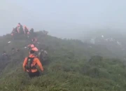 Pesawat ATR 42-500 Ditemukan di Puncak Bukit Bulusaraung Pangkep