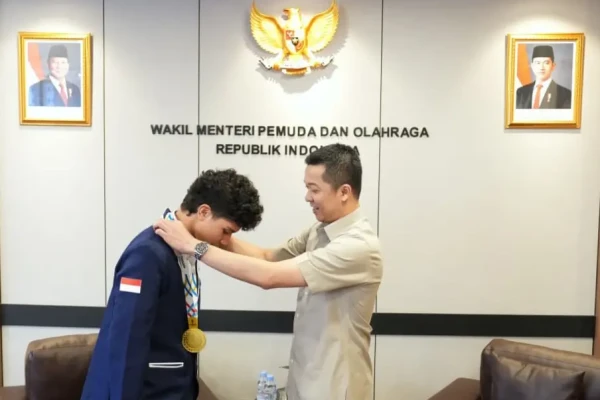 Taufik Hidayat Minta Atlet Pelajar Peraih Medali SEA Games Fokus Menuju Olimpiade