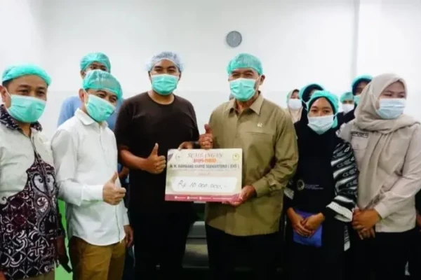 Tinjau SPPG Sidoarjo, Anggota DPR RI Sebut Program Makan Bergizi Gratis Gerakkan Ekonomi Jatim
