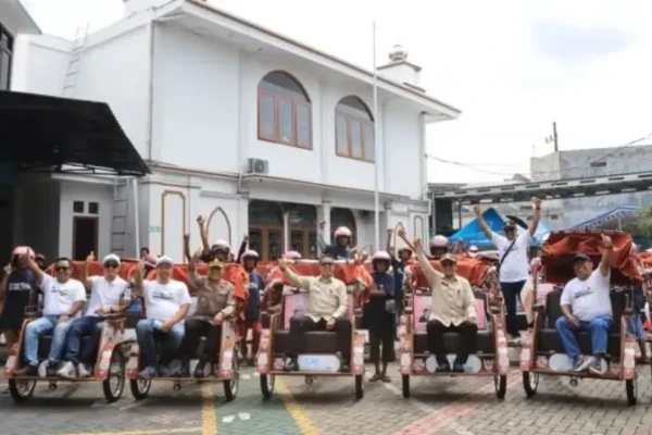 Perluas Infrastruktur Becak Listrik, PLN Operasikan SPKLU Roda Dua di Berbagai Wilayah Jawa Timur