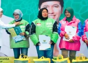 Sambut Ramadan 1447 H, Baznas Jatim dan Gubernur Khofifah Salurkan Bantuan bagi 850 Bunda Ojol