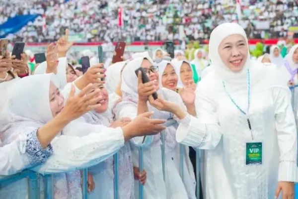Satu Abad NU, Khofifah Tegaskan Peran Vital Pesantren dalam Membangun Peradaban Bangsa