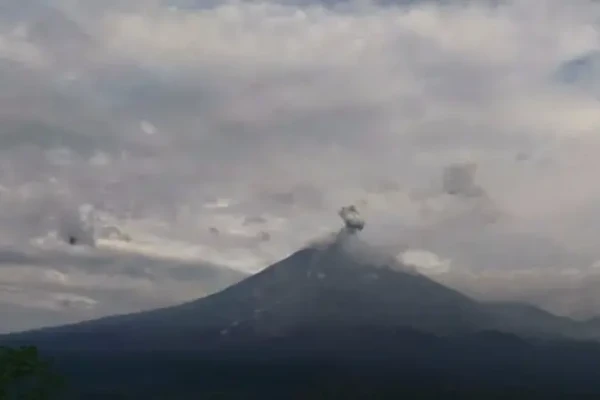 Aktivitas Gunung Semeru Masih Tinggi Status Siaga Level III Bertahan