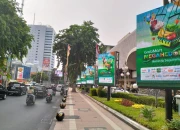 Reklame Masuk Taman Aktif, Pemkot Surabaya Klaim Tetap Jaga Estetika dan Dongkrak PAD