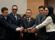 Kembali Jadi Pimpinan Komisi III DPR, Disebut jadi Momentum Ahmad Sahroni Tebus Dosa Masa Lalu