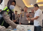 Mitigasi Penyalahgunaan Narkoba, Kapolres Situbondo Pimpin Tes Urine Mendadak Bagi Personel