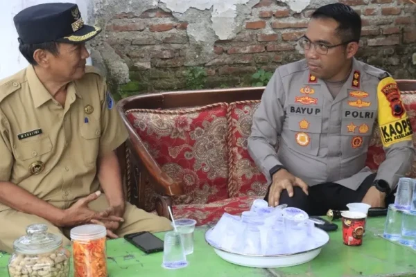 Kapolres Tegal Kunjungi Lokasi Tanah Longsor di Desa Kajen, Kecamatan Lebaksiu