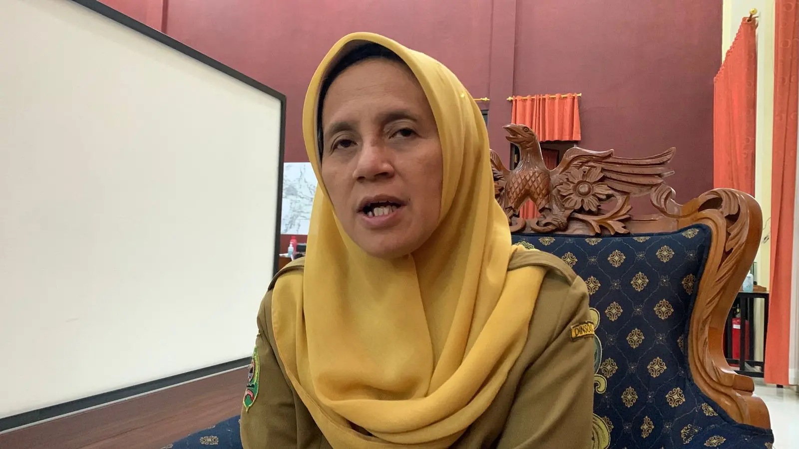 Kepala Disperinaker Trenggalek,Christina Ambarwati